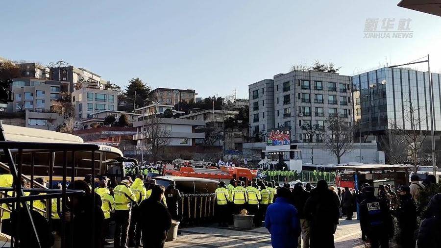 韩军方：在总统官邸与公调处对峙的是总统警卫处控制的警卫部队